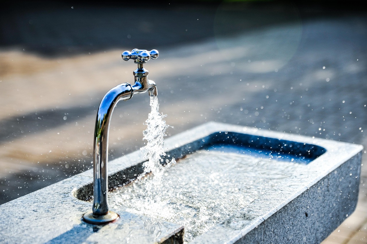 faucet, sink, tap, tap water, flow, flowing water, fresh water, nature, clean water, wet, splashing, splash, water, foun